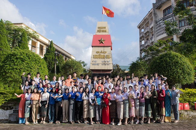 TRƯỜNG CĐSP QUẢNG TRỊ TỔ CHỨC KỶ NIỆM 49 NĂM NGÀY QUỐC KHÁNH NƯỚC CHDCND LÀO (02/12/1975-02/12/2024)